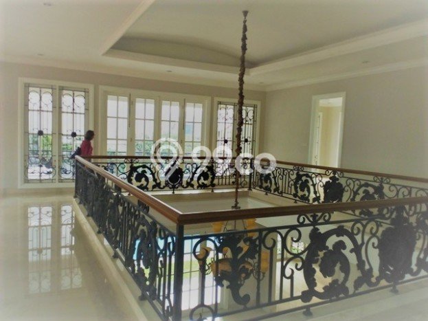 Rumah area Cipete, 5 KT, Dekat Fasilitas Umum, Luas 800m² LB 700m² Rumah area Cipete, 5 KT, Dekat Fasilitas Umum, Luas 800m² LB 700m²