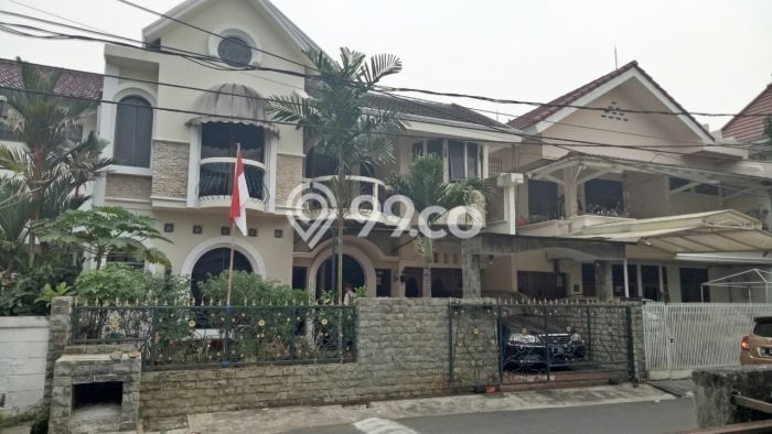 Rumah di Bintaro, Jakarta Selatan, LT 200m² LB 380m² Rumah di Bintaro, Jakarta Selatan, LT 200m² LB 380m²