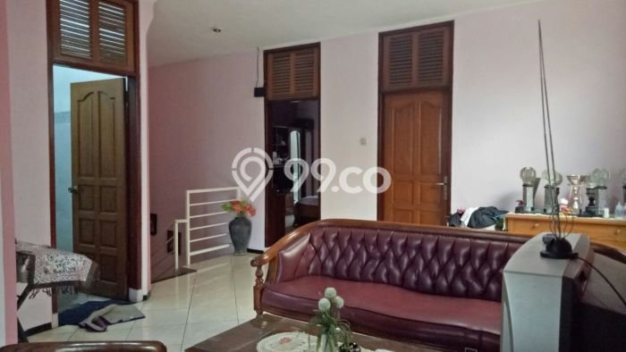 Rumah di Bintaro, Jakarta Selatan, LT 200m² LB 380m² Rumah di Bintaro, Jakarta Selatan, LT 200m² LB 380m²