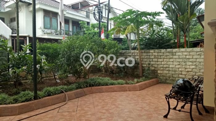 Rumah di Bintaro, Jakarta Selatan, LT 200m² LB 380m² Rumah di Bintaro, Jakarta Selatan, LT 200m² LB 380m²