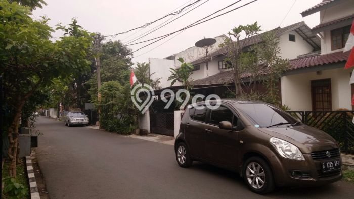 Rumah di Bintaro, Jakarta Selatan, LT 200m² LB 380m² Rumah di Bintaro, Jakarta Selatan, LT 200m² LB 380m²