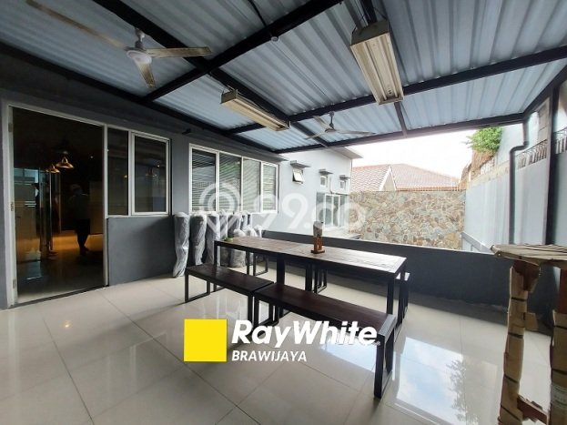 Rumah di Tebet, Jakarta Selatan, Luas 433m² LB 600m² Rumah di Tebet, Jakarta Selatan, Luas 433m² LB 600m²
