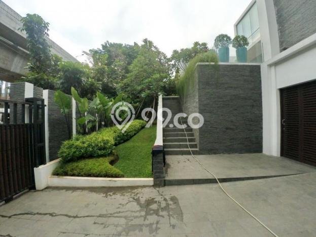 Rumah LB 700m² di Pusat Kota Kebayoran Lama, Jakarta Selatan - Lokasi Premium Rumah LB 700m² di Pusat Kota Kebayoran Lama, Jakarta Selatan - Lokasi Premium