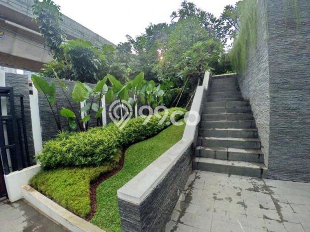Rumah LB 700m² di Pusat Kota Kebayoran Lama, Jakarta Selatan - Lokasi Premium Rumah LB 700m² di Pusat Kota Kebayoran Lama, Jakarta Selatan - Lokasi Premium