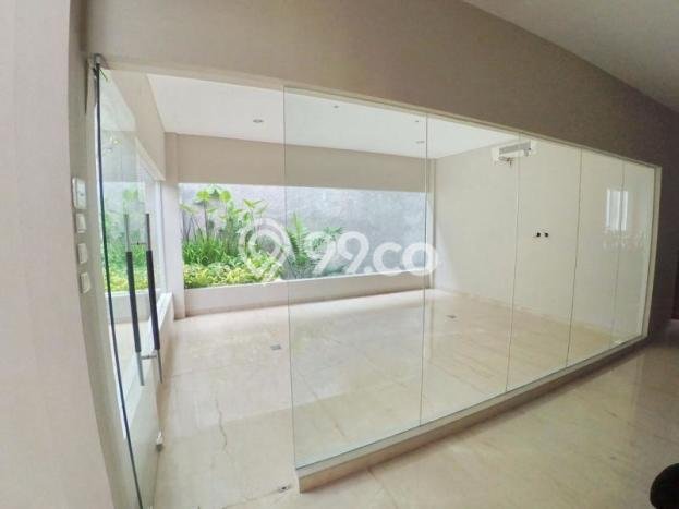 Rumah LB 700m² di Pusat Kota Kebayoran Lama, Jakarta Selatan - Lokasi Premium Rumah LB 700m² di Pusat Kota Kebayoran Lama, Jakarta Selatan - Lokasi Premium