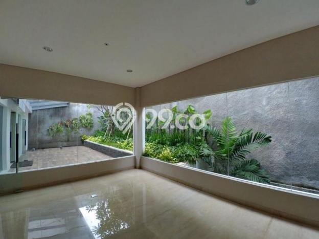 Rumah LB 700m² di Pusat Kota Kebayoran Lama, Jakarta Selatan - Lokasi Premium Rumah LB 700m² di Pusat Kota Kebayoran Lama, Jakarta Selatan - Lokasi Premium
