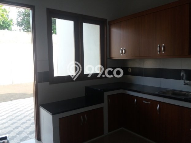 Rumah Mewah LB 200m2 Siap Pakai Desain Elegan di Rempoa, Tangerang Rumah Mewah LB 200m2 Siap Pakai Desain Elegan di Rempoa, Tangerang