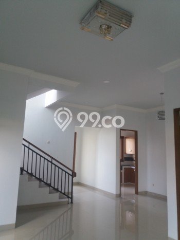 Rumah Mewah LB 200m2 Siap Pakai Desain Elegan di Rempoa, Tangerang Rumah Mewah LB 200m2 Siap Pakai Desain Elegan di Rempoa, Tangerang