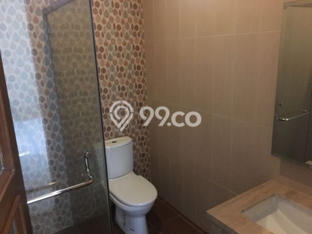Rumah 5 KT 4 KM di Area Kebayoran Baru, Jakarta Selatan Rumah 5 KT 4 KM di Area Kebayoran Baru, Jakarta Selatan