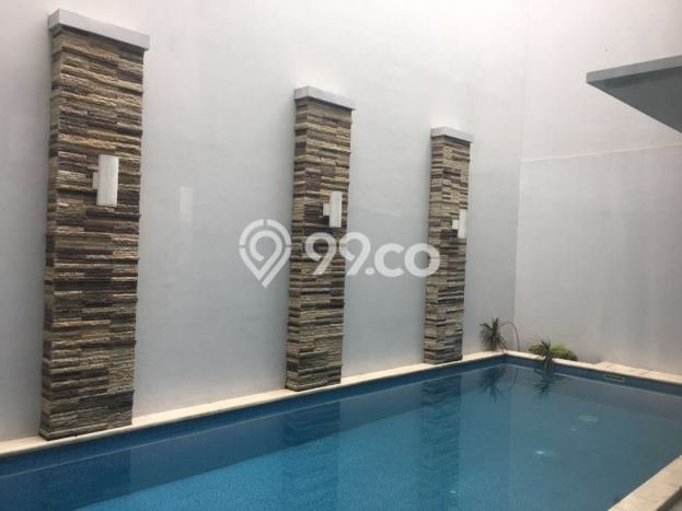 Rumah 5 KT 4 KM di Area Kebayoran Baru, Jakarta Selatan Rumah 5 KT 4 KM di Area Kebayoran Baru, Jakarta Selatan