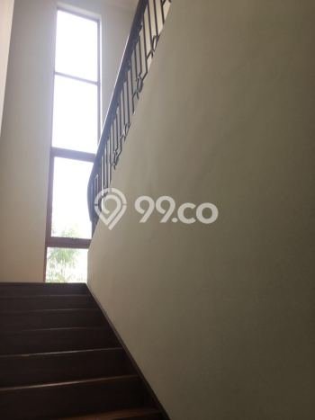 Rumah 5 KT 4 KM di Area Kebayoran Baru, Jakarta Selatan Rumah 5 KT 4 KM di Area Kebayoran Baru, Jakarta Selatan