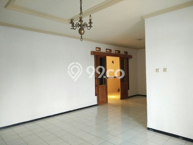Rumah area Dago, Bandung, Luas 188m² LB 150m² Rumah area Dago, Bandung, Luas 188m² LB 150m²