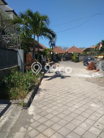 Rumah area Nusa Dua, 3 KM, Dekat Pusat Kota, Luas 135m² LB 75m² Rumah area Nusa Dua, 3 KM, Dekat Pusat Kota, Luas 135m² LB 75m²