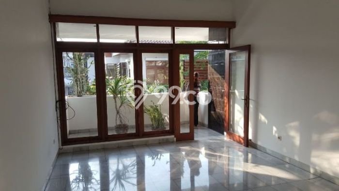 HOT DEAL! Rumah area Cipete, 5 KM, Lingkungan Asri, Luas 275m² Bangunan 480m² HOT DEAL! Rumah area Cipete, 5 KM, Lingkungan Asri, Luas 275m² Bangunan 480m²