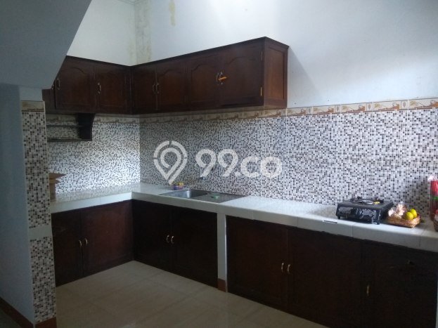 Rumah Asri area Kedonganan, 5 KT, Lingkungan Strategis, Luas 200m² LB 200m² Rumah Asri area Kedonganan, 5 KT, Lingkungan Strategis, Luas 200m² LB 200m²