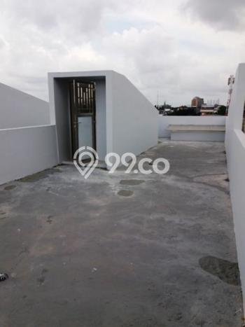 Rumah Exclusive LT 102m² / LB 230m² di Kawasan Asri Tanjung Duren, Jakarta Barat Rumah Exclusive LT 102m² / LB 230m² di Kawasan Asri Tanjung Duren, Jakarta Barat