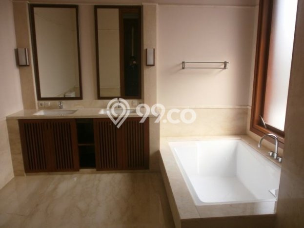 Rumah Kontrakan Jakarta Selatan LT 550m2 LB 450m2 Area Cipete Rumah Kontrakan Jakarta Selatan LT 550m2 LB 450m2 Area Cipete