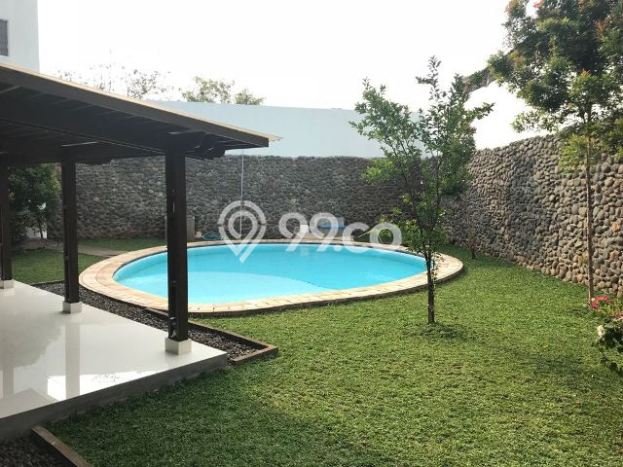 Rumah Tenang area Cilandak, 4 KM, Luas 1300m² LB 700m² Rumah Tenang area Cilandak, 4 KM, Luas 1300m² LB 700m²