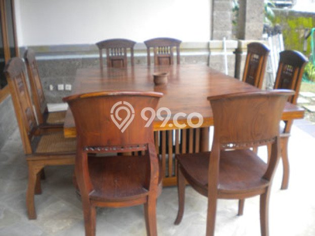 Rumah Nyaman di Kerobokan, 3 KT, Lingkungan Tenang, Luas 350m² Bangunan 300m² Rumah Nyaman di Kerobokan, 3 KT, Lingkungan Tenang, Luas 350m² Bangunan 300m²