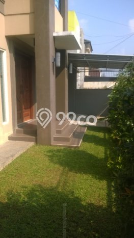 Rumah Elit LB 300m2 Siap Huni Desain Elegan di Buah Batu, Bandung Rumah Elit LB 300m2 Siap Huni Desain Elegan di Buah Batu, Bandung