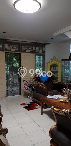 Rumah Modern di Lippo Karawaci, Tangerang, Luas 211m² LB 223m² Rumah Modern di Lippo Karawaci, Tangerang, Luas 211m² LB 223m²