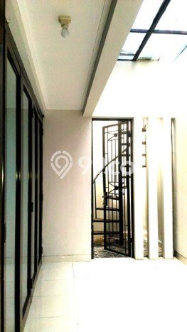 Rumah sewa siap huni 4 Kamar Tidur di Bintaro, Tangerang Selatan Rumah sewa siap huni 4 Kamar Tidur di Bintaro, Tangerang Selatan