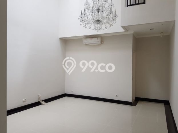 Disewakan! Rumah 5 Kamar Tidur &
4 Kamar Mandi di Jombang, Tangerang Disewakan! Rumah 5 Kamar Tidur &
4 Kamar Mandi di Jombang, Tangerang