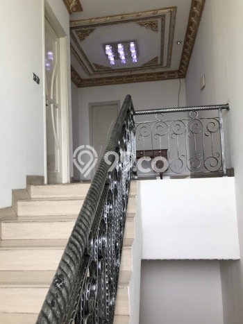 HARGA SPECIAL! Rumah Asri di Pantai Indah Kapuk, Jakarta Utara, LT 189m² LB 250m² Bisa Nego! HARGA SPECIAL! Rumah Asri di Pantai Indah Kapuk, Jakarta Utara, LT 189m² LB 250m² Bisa Nego!