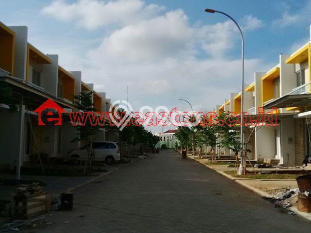 Rumah Modern 3 KT di Green Lake City Jakarta Barat Unfurnished Rumah Modern 3 KT di Green Lake City Jakarta Barat Unfurnished