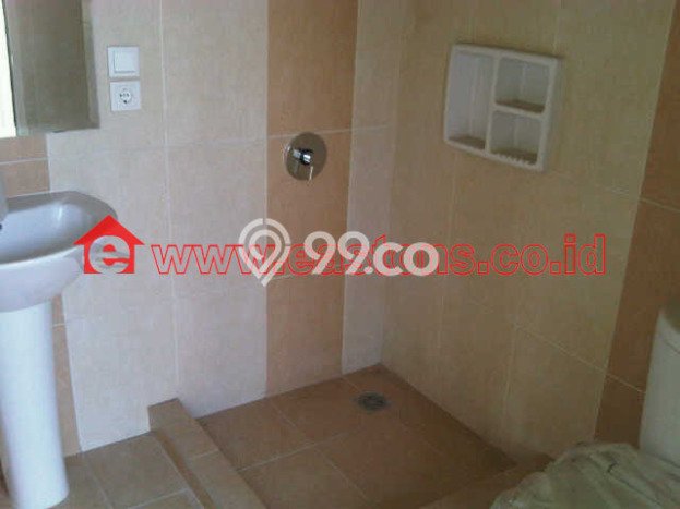 For Sale Hunian Rumah Terawat 3 Kamar di Pantai Indah Kapuk, Jakarta Utara For Sale Hunian Rumah Terawat 3 Kamar di Pantai Indah Kapuk, Jakarta Utara