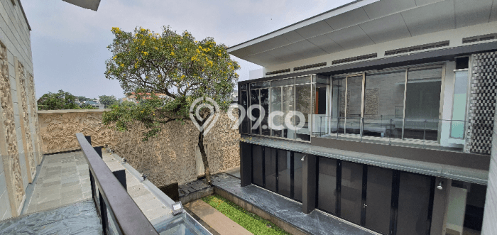 Dijual Rumah Mewah Megah Dengan View Cantik di Intercon, Jakarta Barat Dijual Rumah Mewah Megah Dengan View Cantik di Intercon, Jakarta Barat