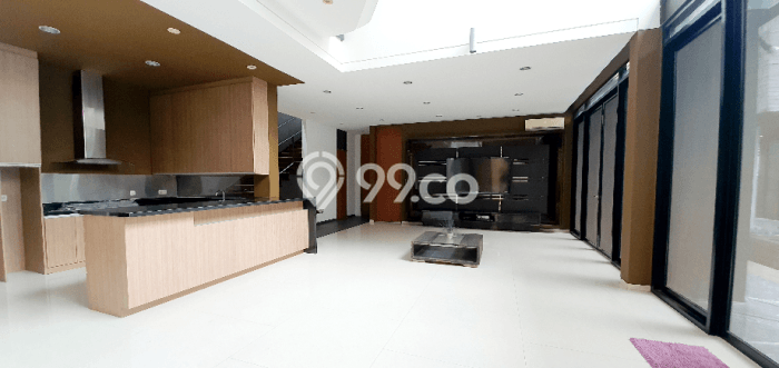Dijual Rumah Mewah Megah Dengan View Cantik di Intercon, Jakarta Barat Dijual Rumah Mewah Megah Dengan View Cantik di Intercon, Jakarta Barat