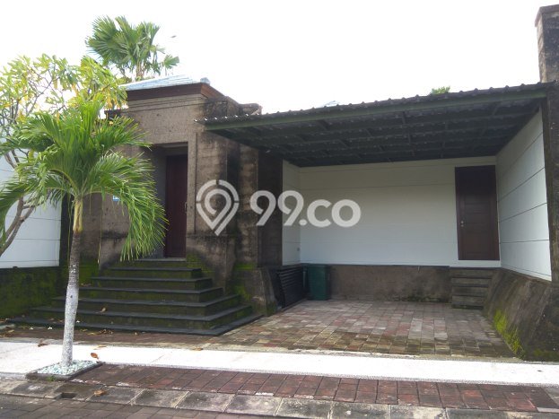 Rumah kawasan Nusa Dua, 4 KM, Area Premium, LT 500m² Bangunan 350m² Rumah kawasan Nusa Dua, 4 KM, Area Premium, LT 500m² Bangunan 350m²