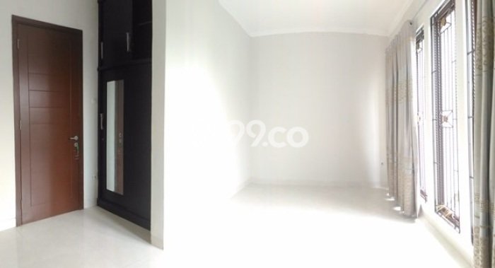 Disewakan! Rumah 4 Kamar Tidur &
3 Kamar Mandi di Bintaro, Tangerang Selatan Disewakan! Rumah 4 Kamar Tidur &
3 Kamar Mandi di Bintaro, Tangerang Selatan