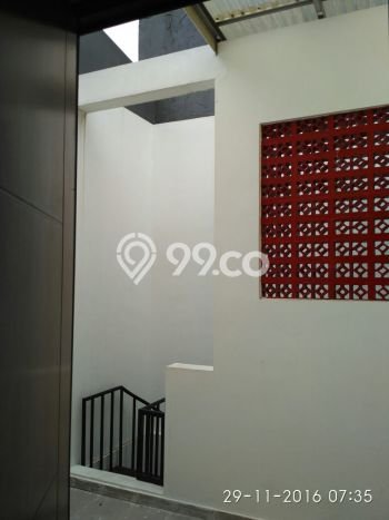 Rumah Strategis Modern Lb 168m2 di Kelapa Gading, Jakarta Utara Rumah Strategis Modern Lb 168m2 di Kelapa Gading, Jakarta Utara