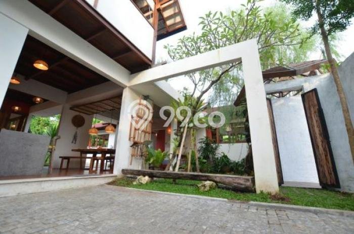 Rumah di Jimbaran, Siap Huni, 3 KM, Akses Jimbaran, Badung, Badung, Luas 360m² Bangunan 180m² Rumah di Jimbaran, Siap Huni, 3 KM, Akses Jimbaran, Badung, Badung, Luas 360m² Bangunan 180m²