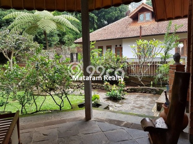 Rumah Elit Modern Tanpa Renovasi di Dago Bandung Rumah Elit Modern Tanpa Renovasi di Dago Bandung