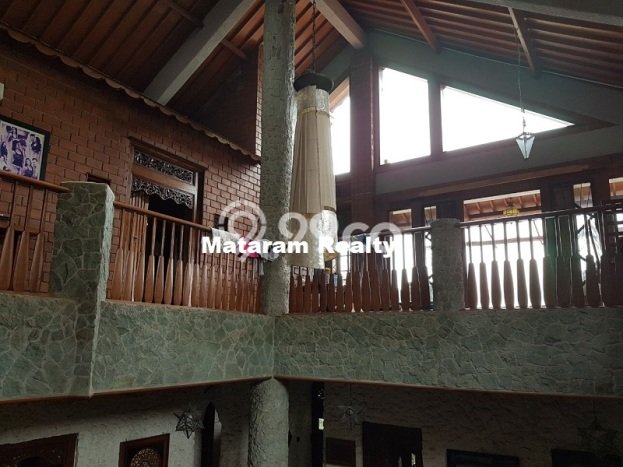 Rumah Elit Modern Tanpa Renovasi di Dago Bandung Rumah Elit Modern Tanpa Renovasi di Dago Bandung