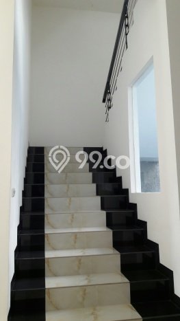 For Sale! Luxury House LT 300m2 Desain Modern di Alam Sutera For Sale! Luxury House LT 300m2 Desain Modern di Alam Sutera