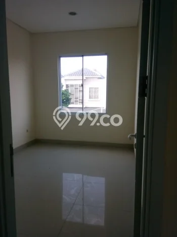 Dijual Rumah 4 Kamar Lokasi Ideal Bagus dan Strategis di Cipondoh Dijual Rumah 4 Kamar Lokasi Ideal Bagus dan Strategis di Cipondoh