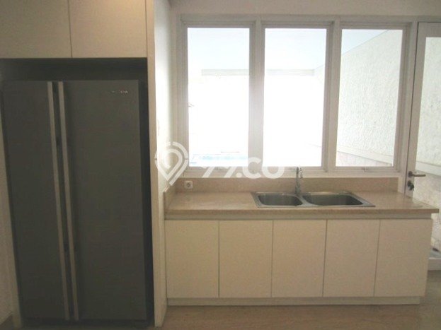 Rumah Kontrakan Jakarta Selatan LT 350m2 LB 400m2 Area Kemang Rumah Kontrakan Jakarta Selatan LT 350m2 LB 400m2 Area Kemang