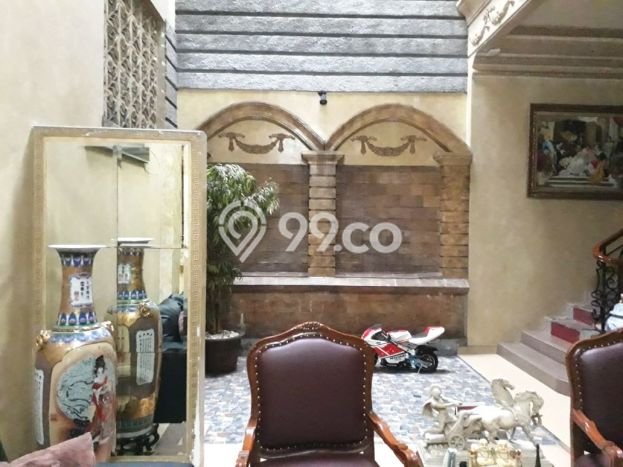 Rumah Elit LB 400m2 Siap Pakai Desain Elegan di Jelambar, Jakarta Barat Rumah Elit LB 400m2 Siap Pakai Desain Elegan di Jelambar, Jakarta Barat