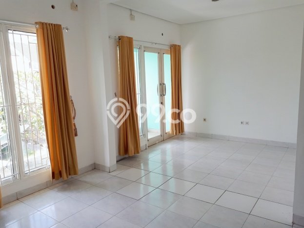 Disewakan! Rumah 2 Kamar Tidur &
2 Kamar Mandi di Bintaro, Tangerang Selatan Disewakan! Rumah 2 Kamar Tidur &
2 Kamar Mandi di Bintaro, Tangerang Selatan