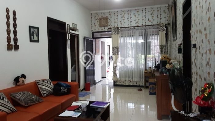 Dijual Segera Rumah 5 Kamar Tidur di Kutisari, Keamanan 24 Jam, Surabaya Dijual Segera Rumah 5 Kamar Tidur di Kutisari, Keamanan 24 Jam, Surabaya