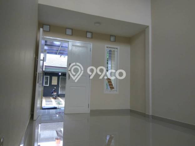 Rumah Modern 3 KT di Bintaro Tangerang Selatan Semi Furnished Rumah Modern 3 KT di Bintaro Tangerang Selatan Semi Furnished