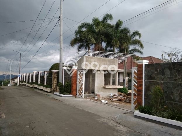 Hunian Nyaman Asri 2 KT Siap Pakai di Lembang Bandung Hunian Nyaman Asri 2 KT Siap Pakai di Lembang Bandung
