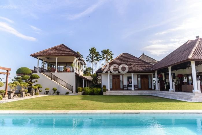Rumah Mewah LB 740m2 Siap Pakai Desain Elegan di Pererenan, Badung Rumah Mewah LB 740m2 Siap Pakai Desain Elegan di Pererenan, Badung