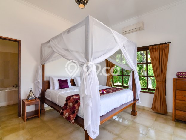 B01 - Villa Dipinggir Pantai Dengan 4 Kamar Tidur Dekat Lovina B01 - Villa Dipinggir Pantai Dengan 4 Kamar Tidur Dekat Lovina