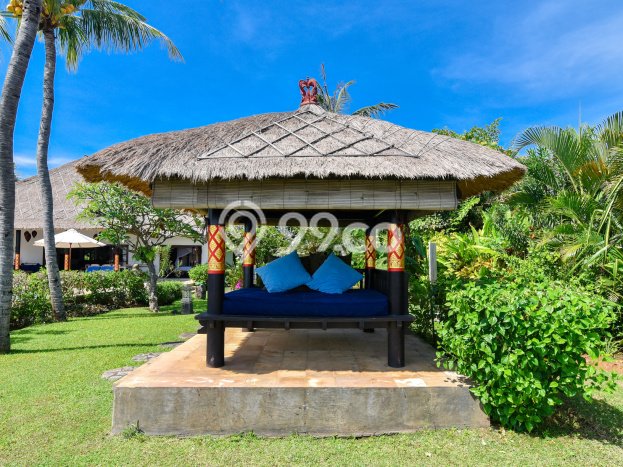 B01 - Villa Dipinggir Pantai Dengan 4 Kamar Tidur Dekat Lovina B01 - Villa Dipinggir Pantai Dengan 4 Kamar Tidur Dekat Lovina