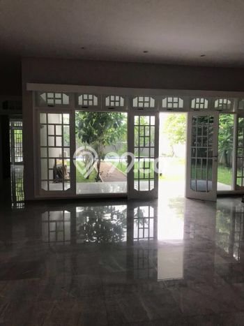 Rumah lama bangunan terawat di Jl. Gaharu, Cilandak Rumah lama bangunan terawat di Jl. Gaharu, Cilandak